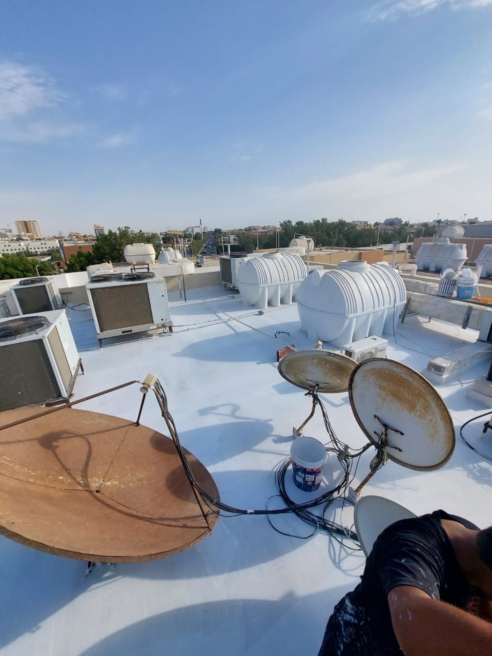 معلم دهانات عوزل السطح من المطار ضدتسرابت المياه ج