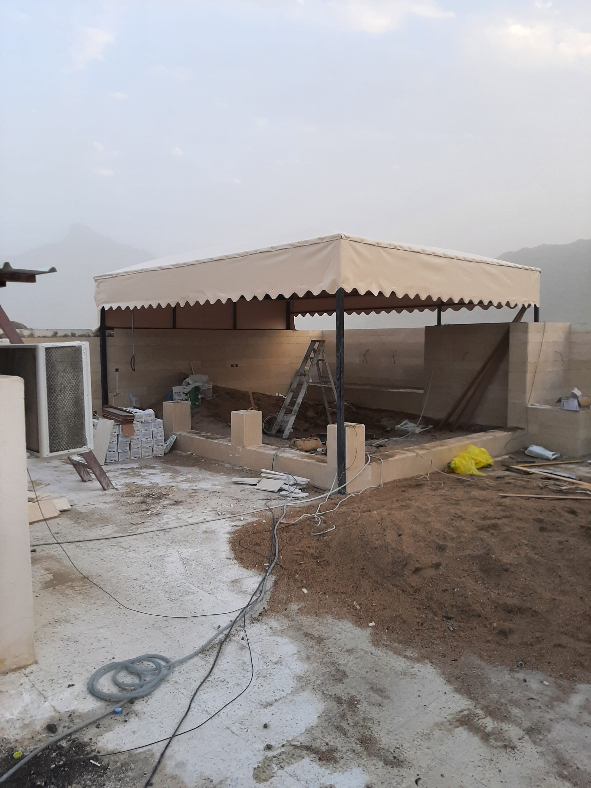 بيوت شعرمكه ومظلات وقراميد وبرجولات وسواتر وكافه أ