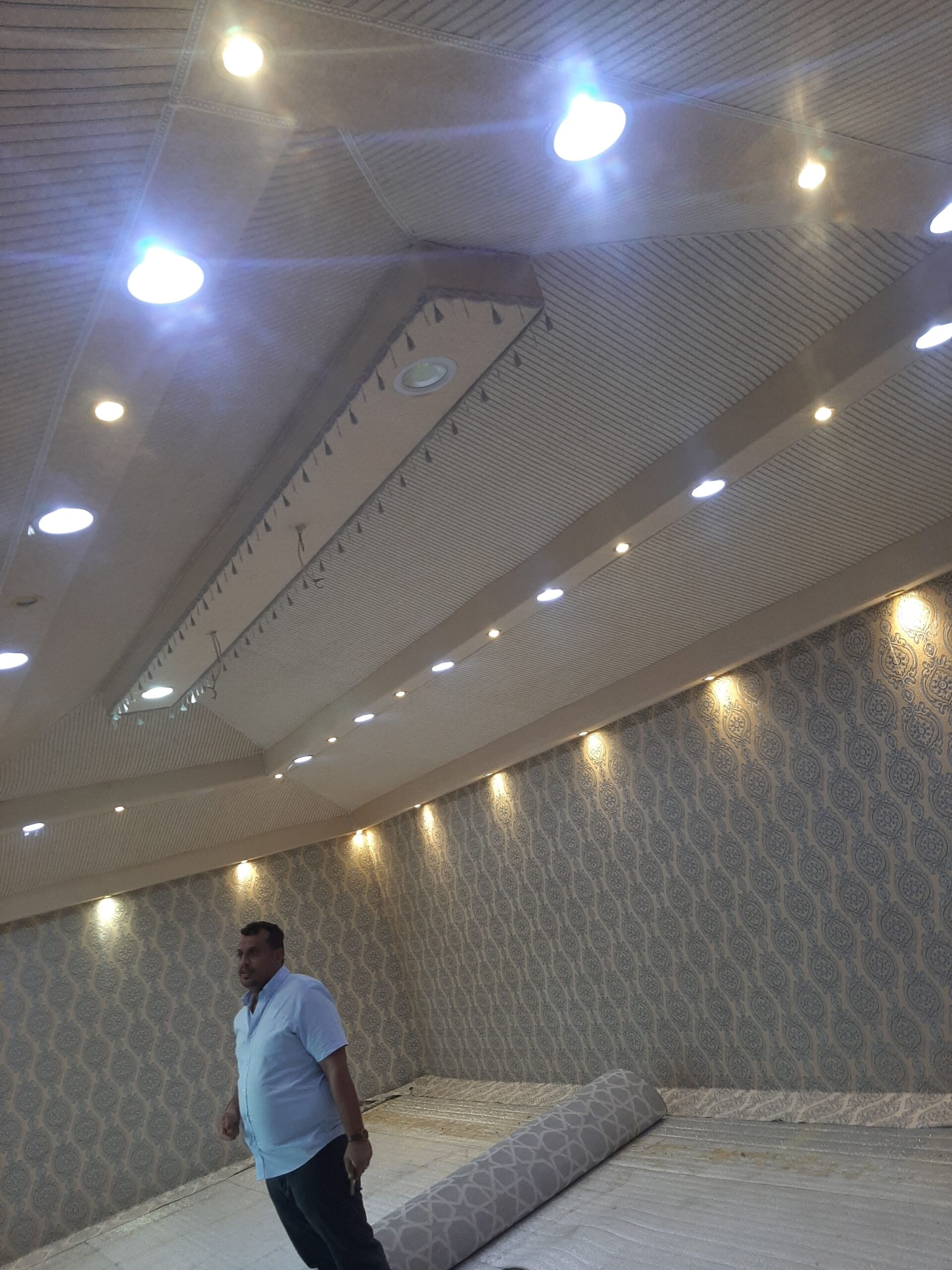 بيوت شعرمكه ومظلات وقراميد وبرجولات وسواتر وكافه أ