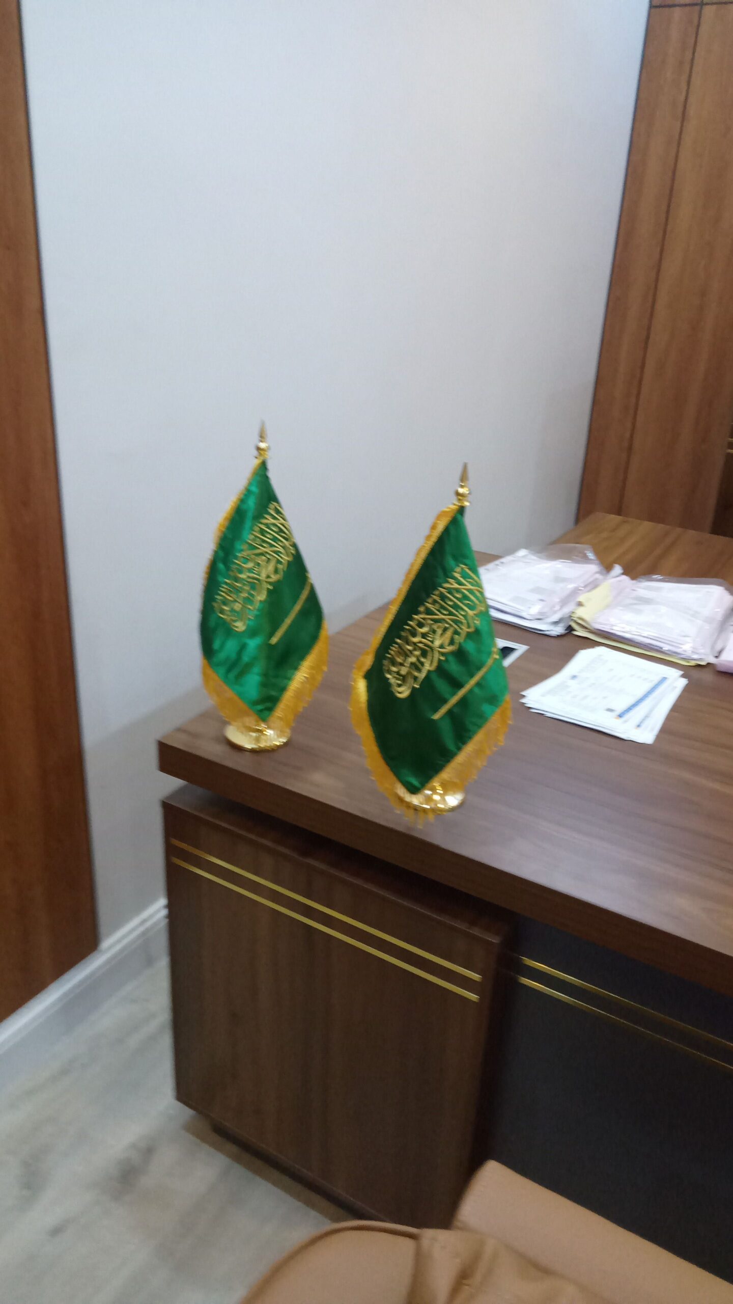 اعلام السعودية مقوى معك السارية ويوجد لدينا طباعة