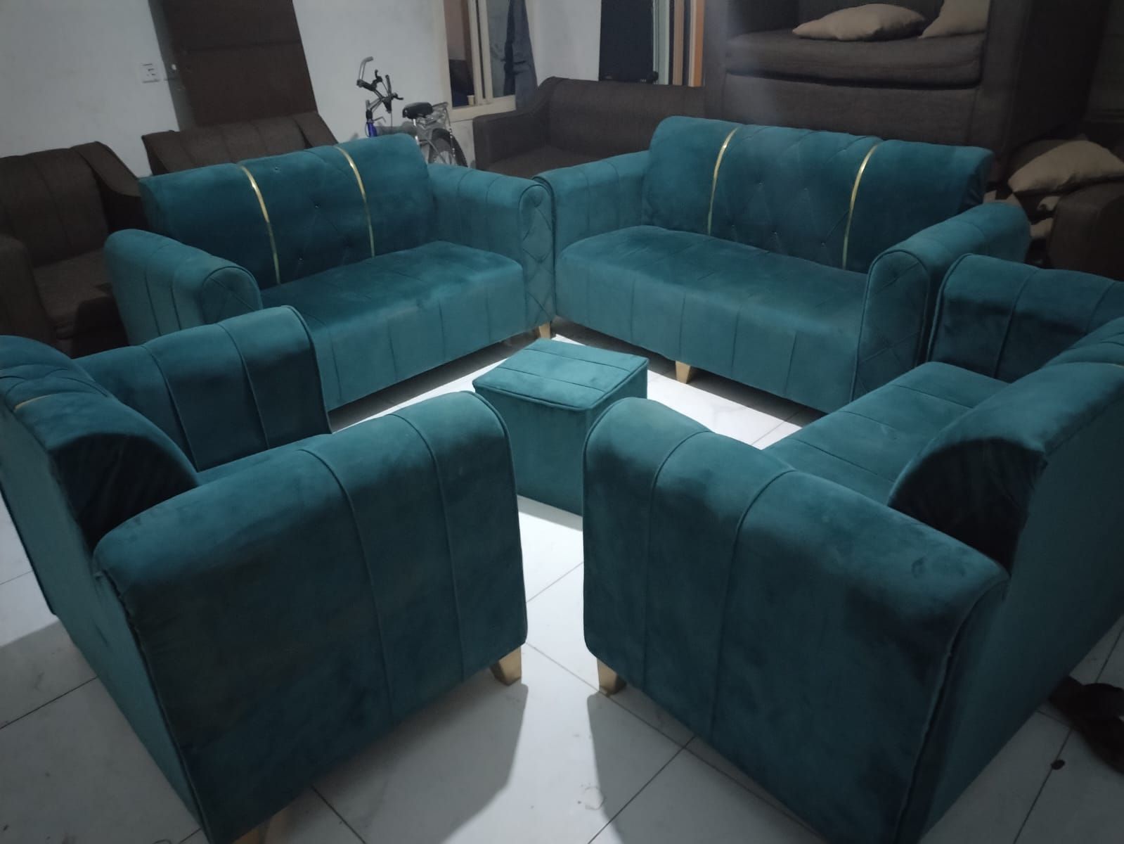 كنب عربي مستخدم نضيف السعر700