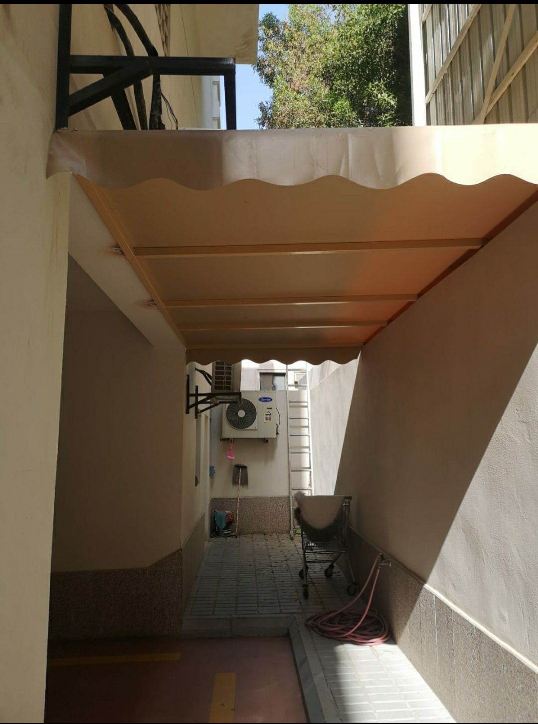 مظلات وسواتر وبيت الشعر وبرجولات غطاء مسابح