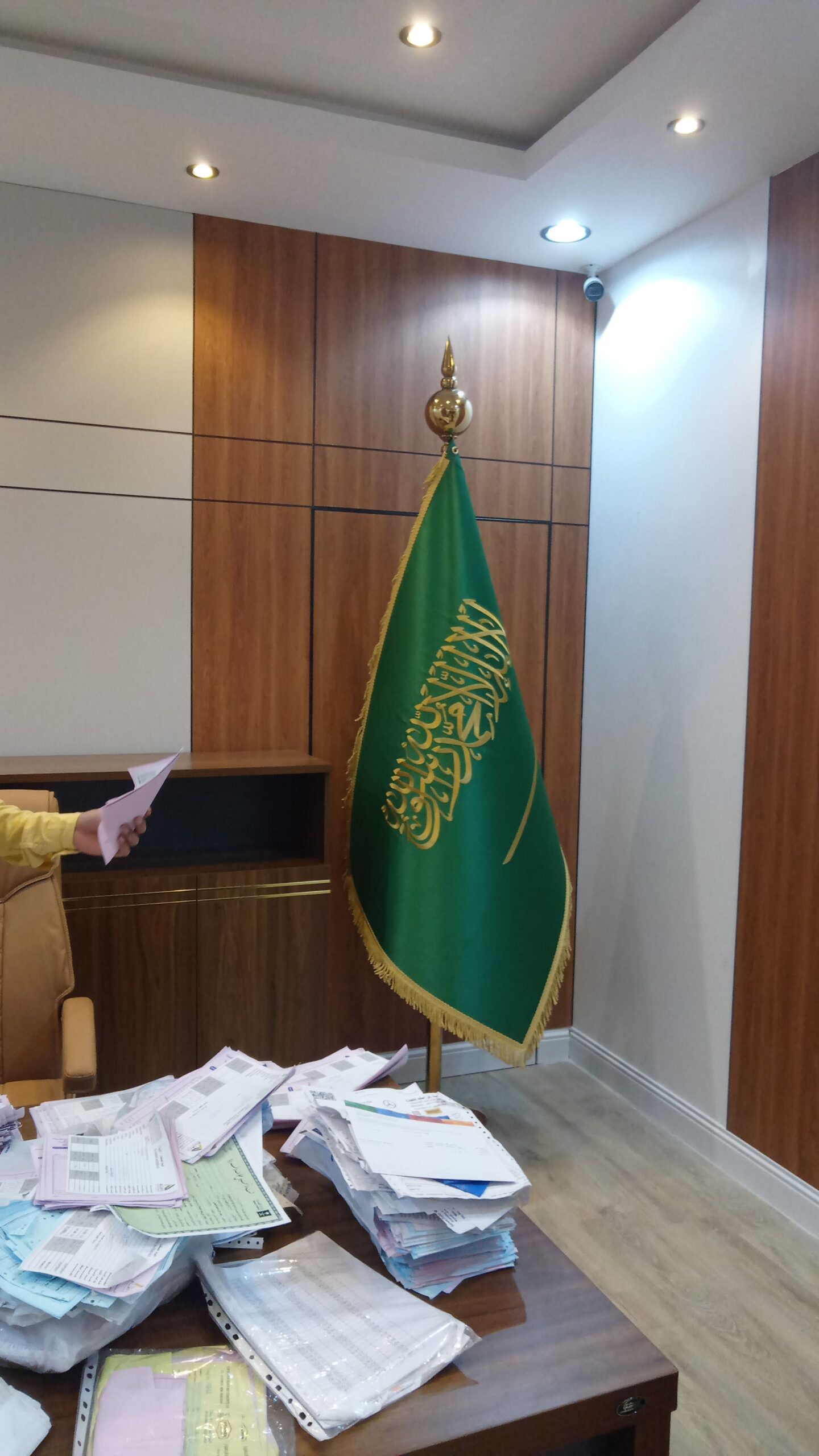 اعلام السعودية مقوى معك السارية ويوجد لدينا طباعة