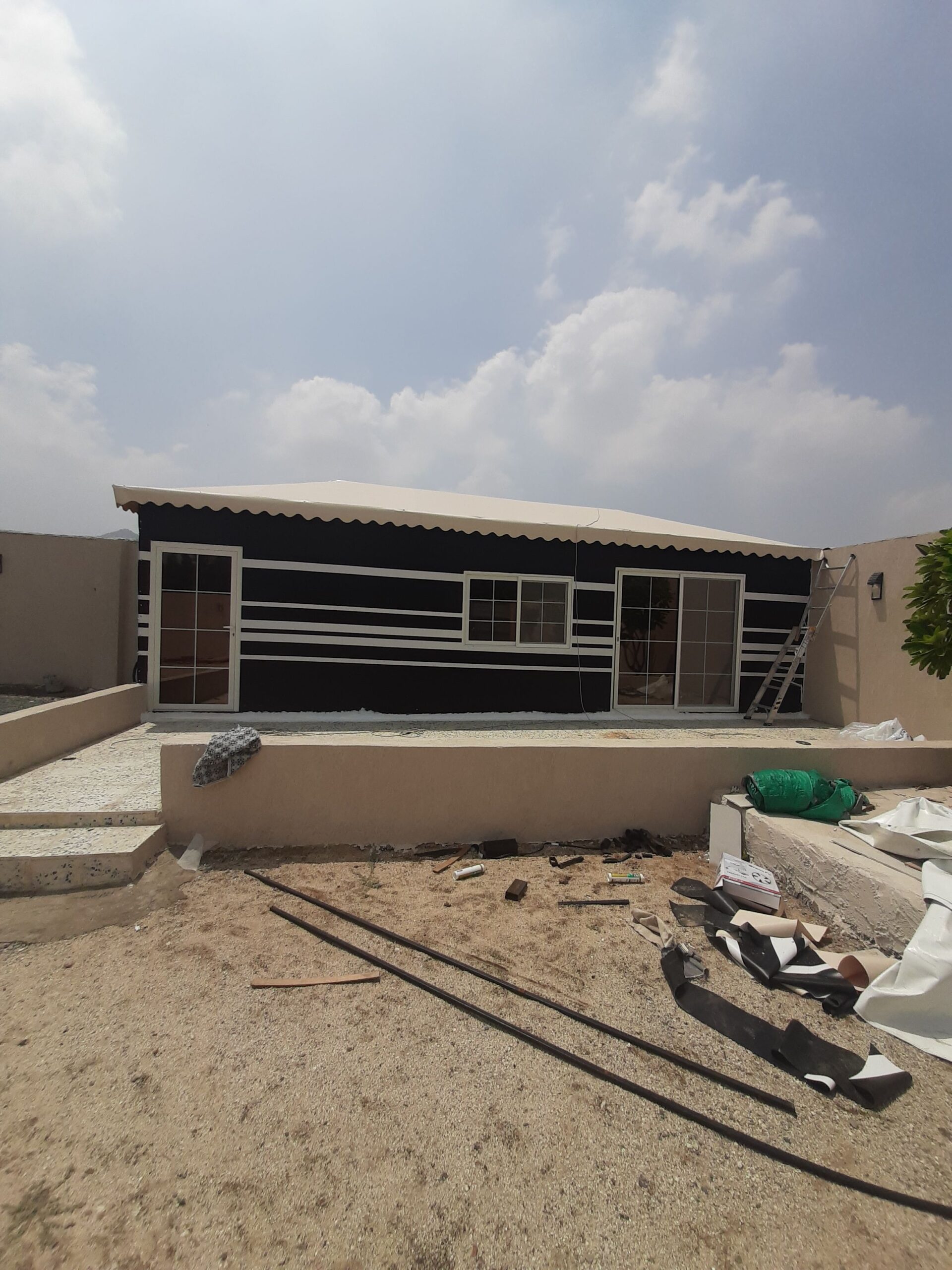 بيوت شعرمكه ومظلات وقراميد وبرجولات وسواتر وكافه أ