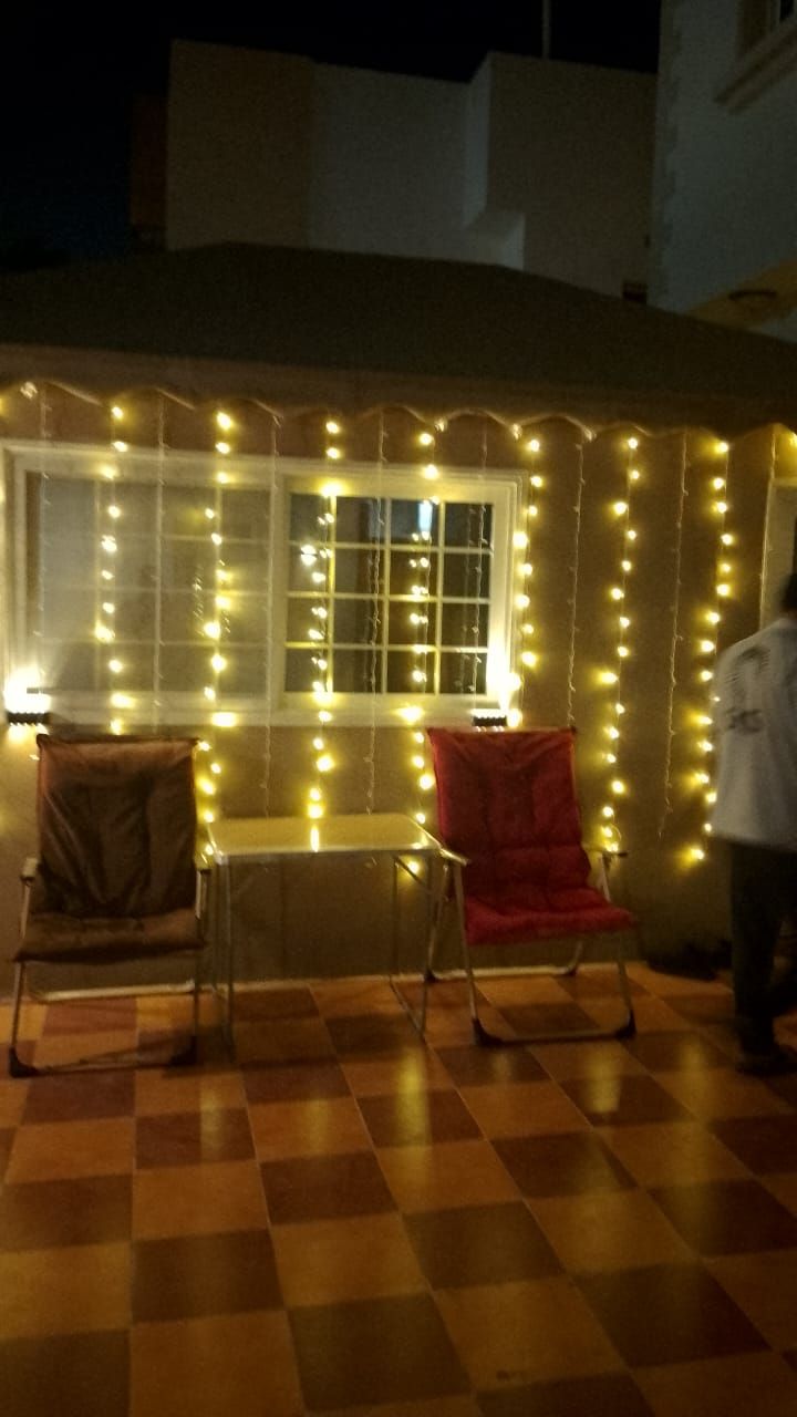 كهربائي وسباكه