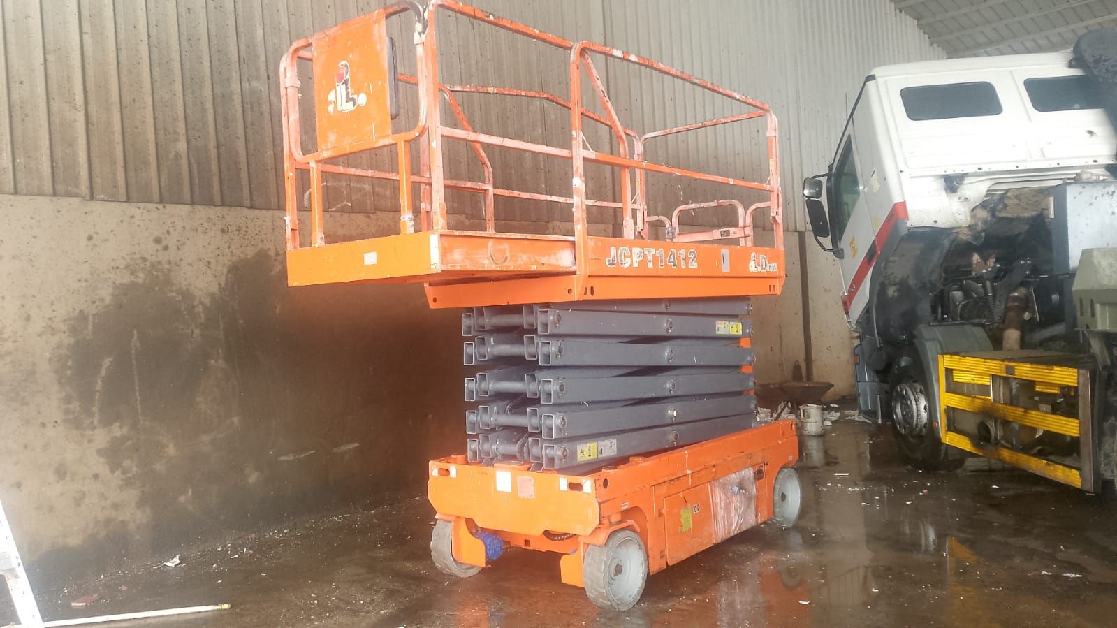 سيزرات لفت 16متر ديزل للايجار