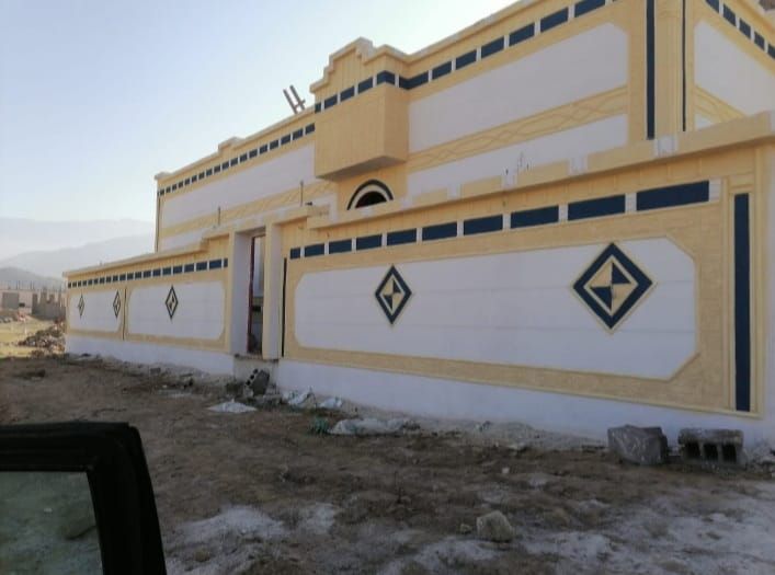 لياس بيضاء وديكورات جبس خارجي جي آر سي بديل الحجر