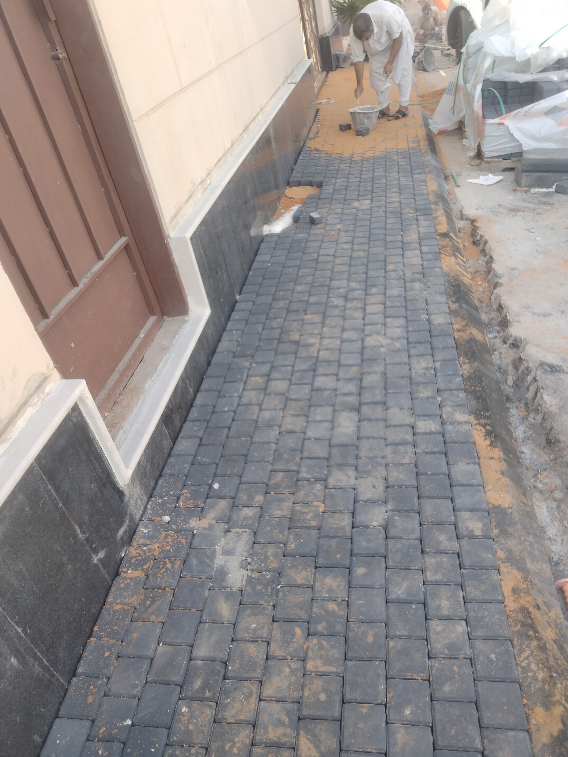 مقاول باكستاني ترميم تكسير صبه بلاط