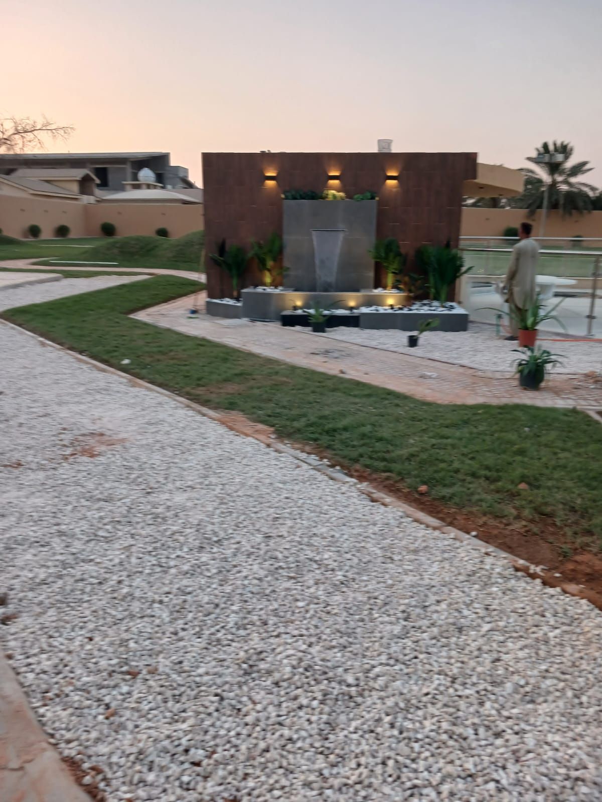 مشتل مشاتل لمسة جمال لتنسيق الحدائق