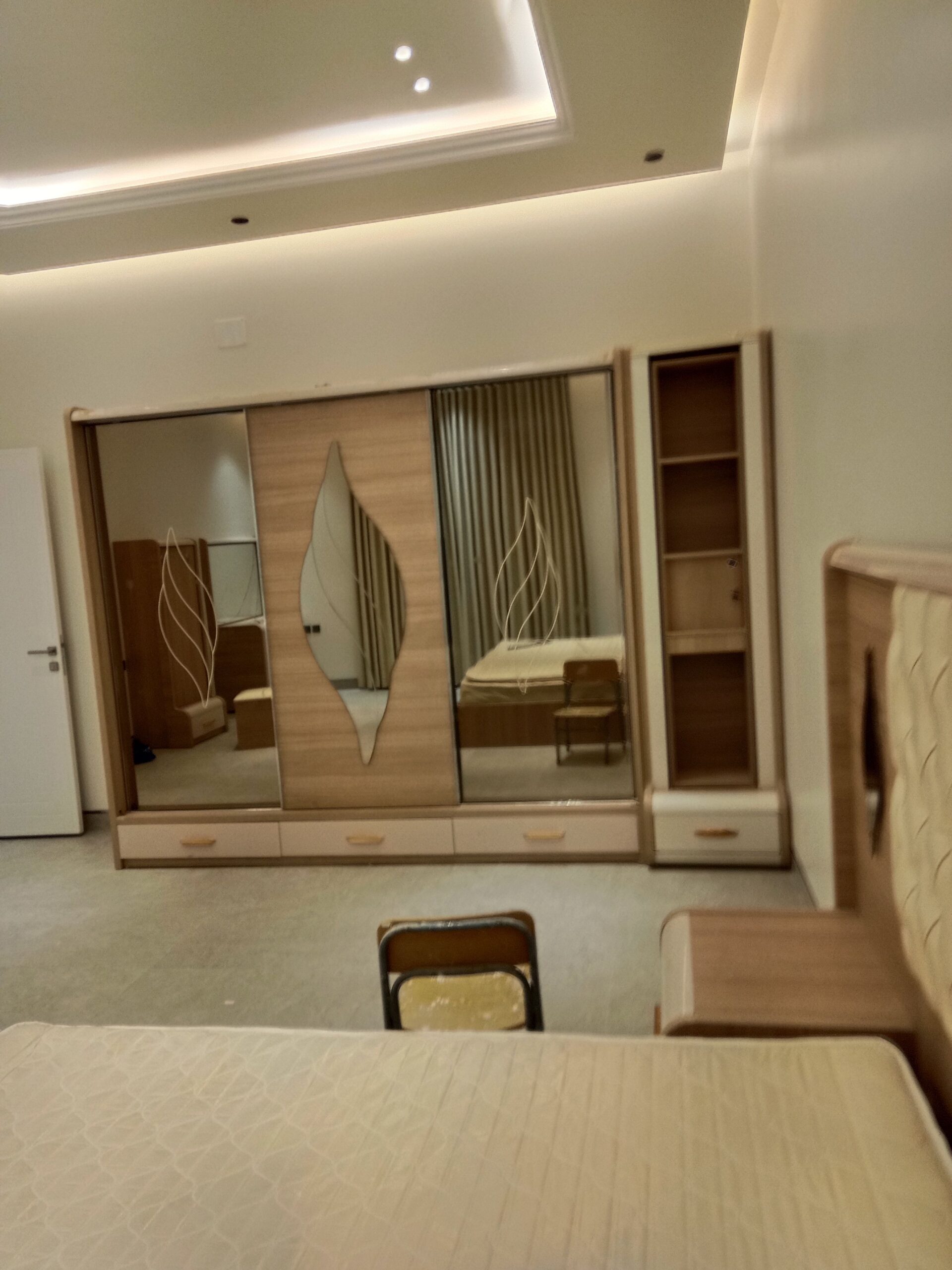 هندي نجار غرفه نوم تركيب نجران