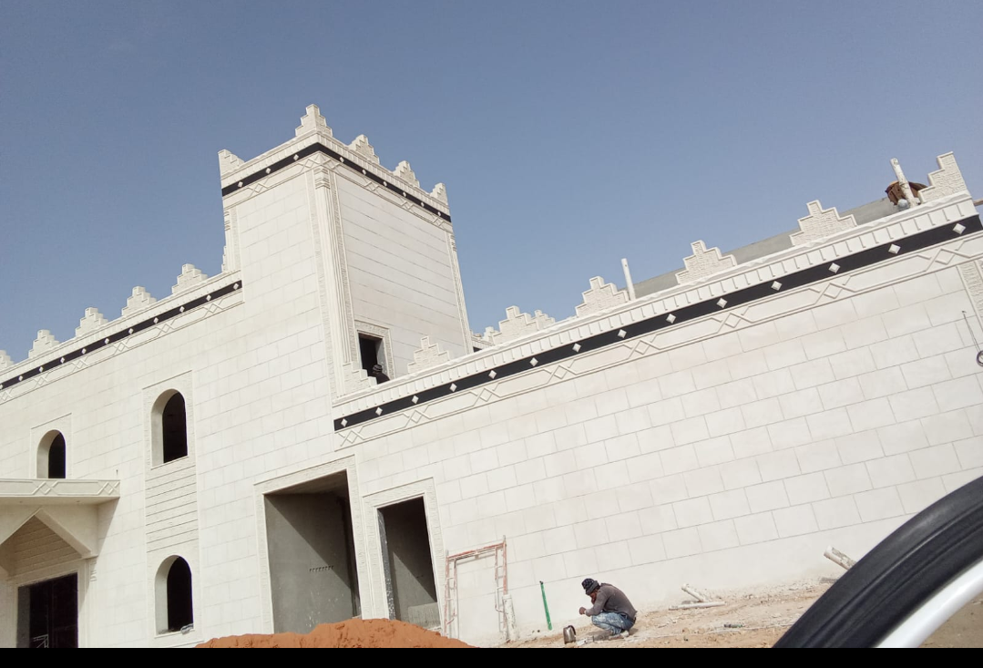 لياس بيضاء وديكورات جبس خارجي جي آر سي بديل الحجر