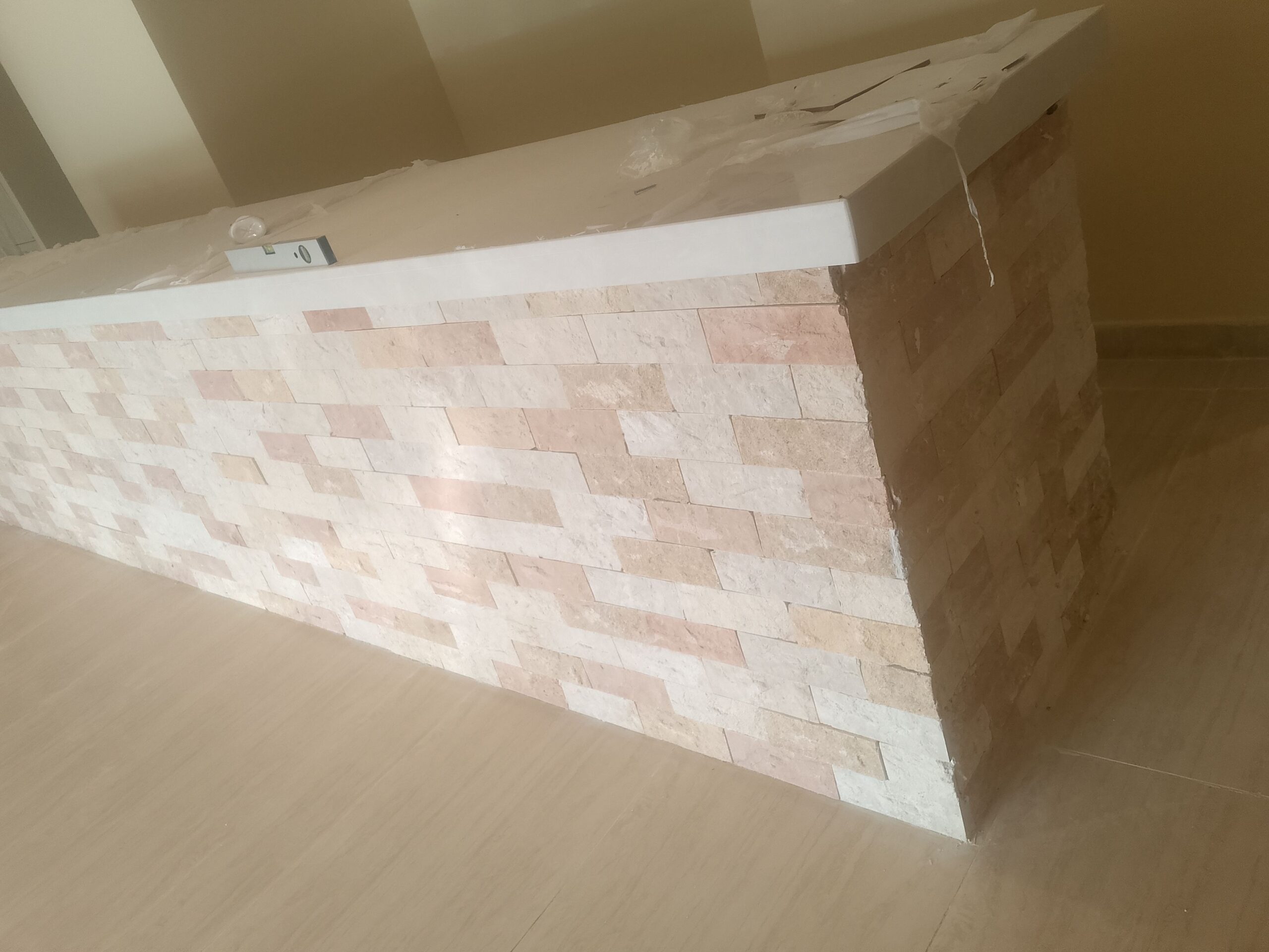 معلم بلاط باكستاني