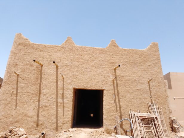 مقاول جميع انواع التراث