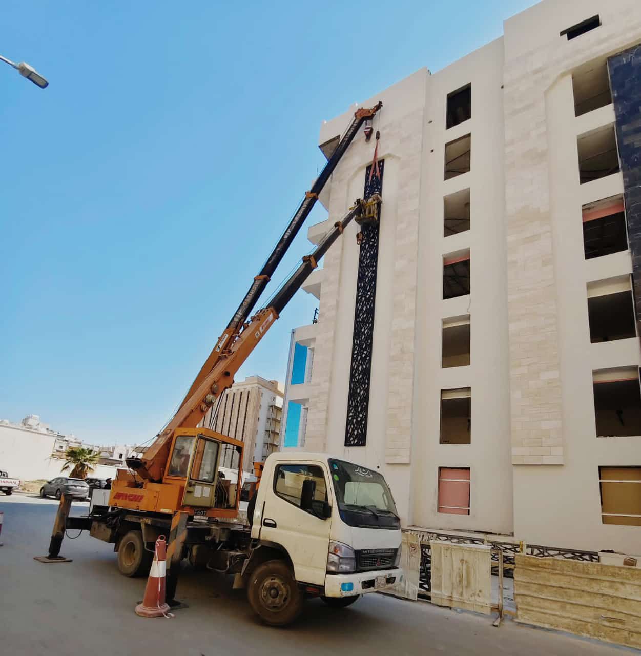 كرين رفع مكيفات واغراض رفع كنب رفع عمال 0562836255