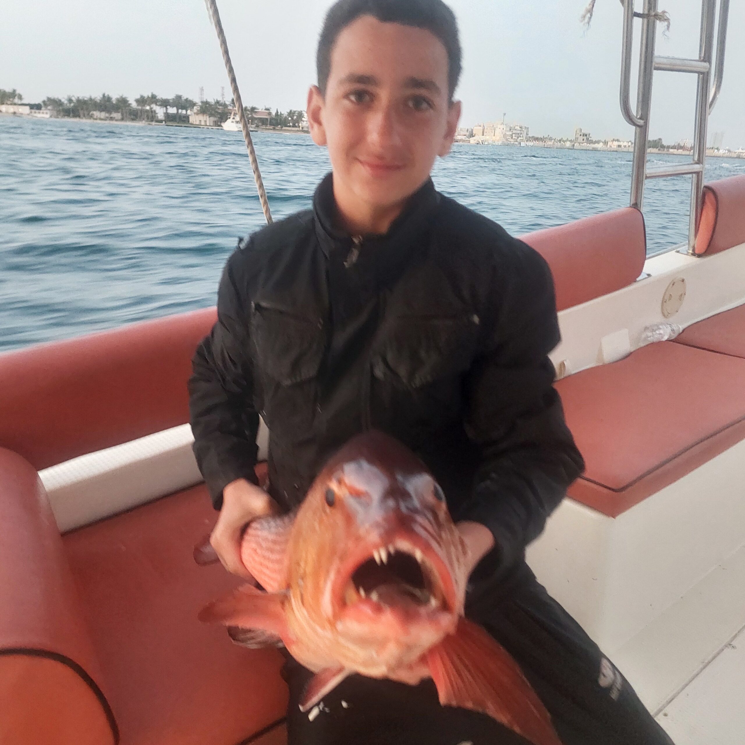 سيفين للرحلات البحريه