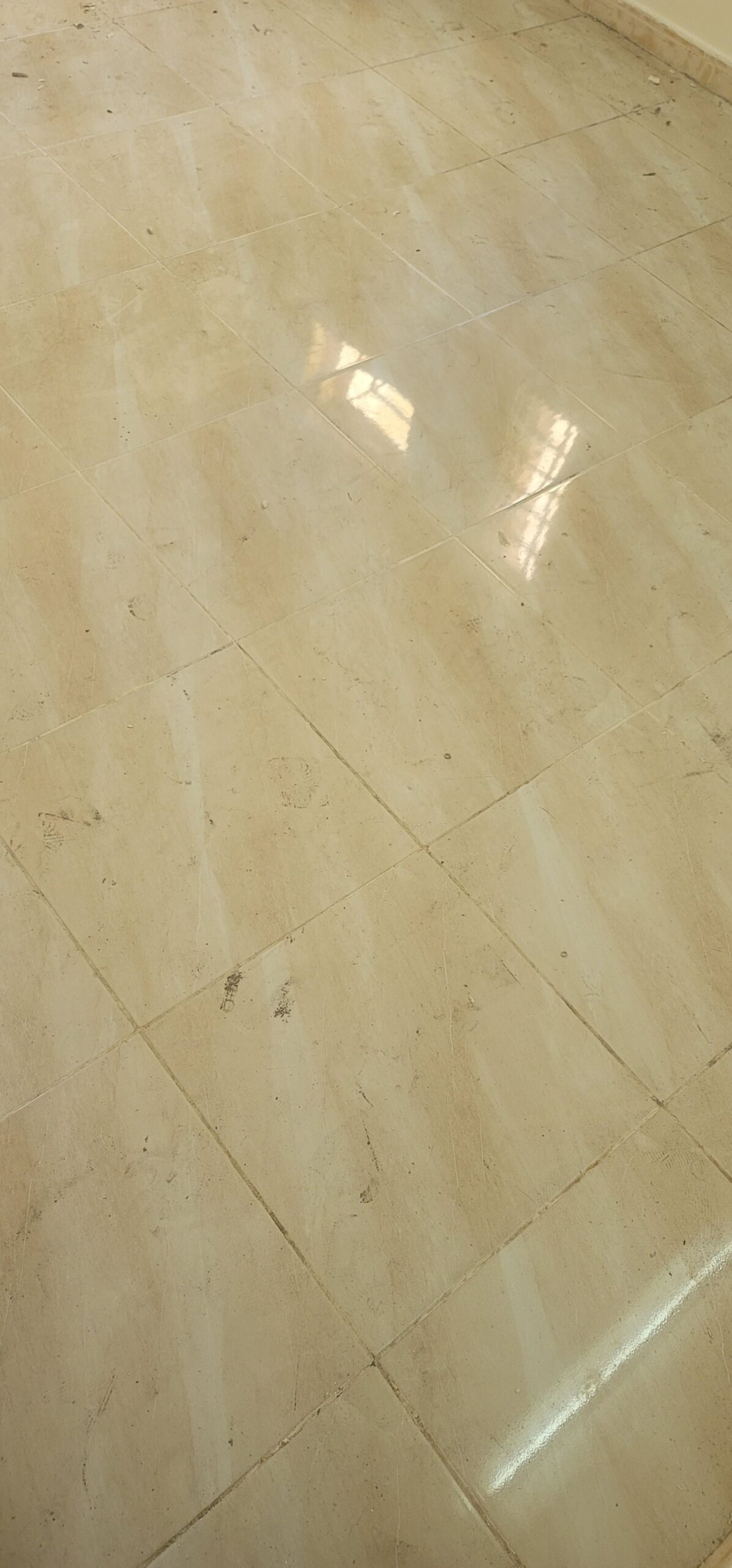 مبلط جميع انواع البلاط