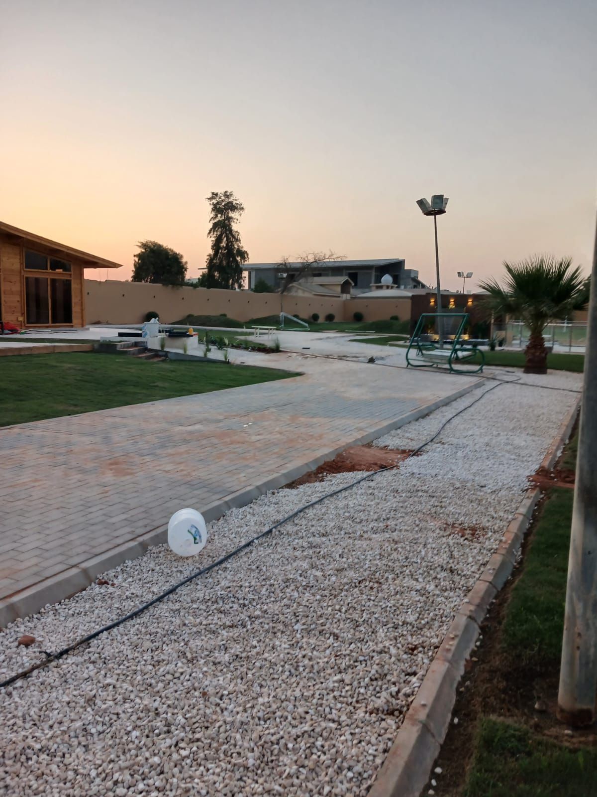 مشتل مشاتل لمسة جمال لتنسيق الحدائق