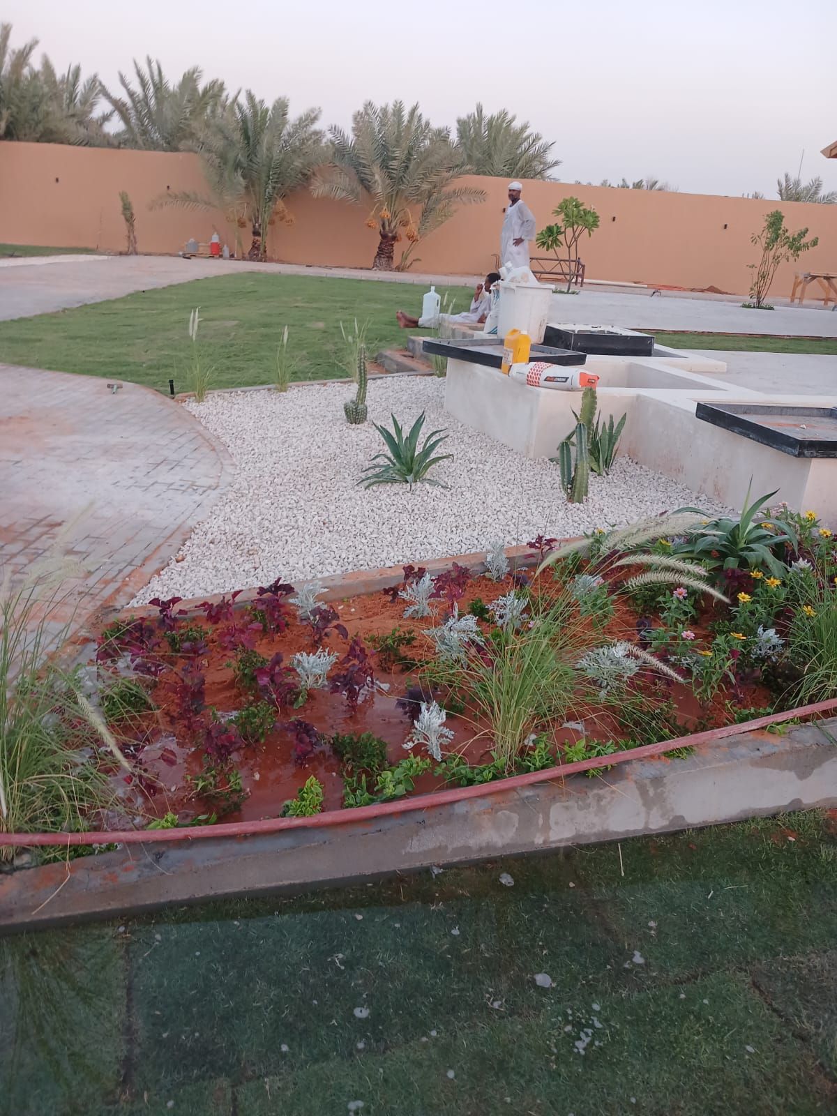 مشتل مشاتل لمسة جمال لتنسيق الحدائق