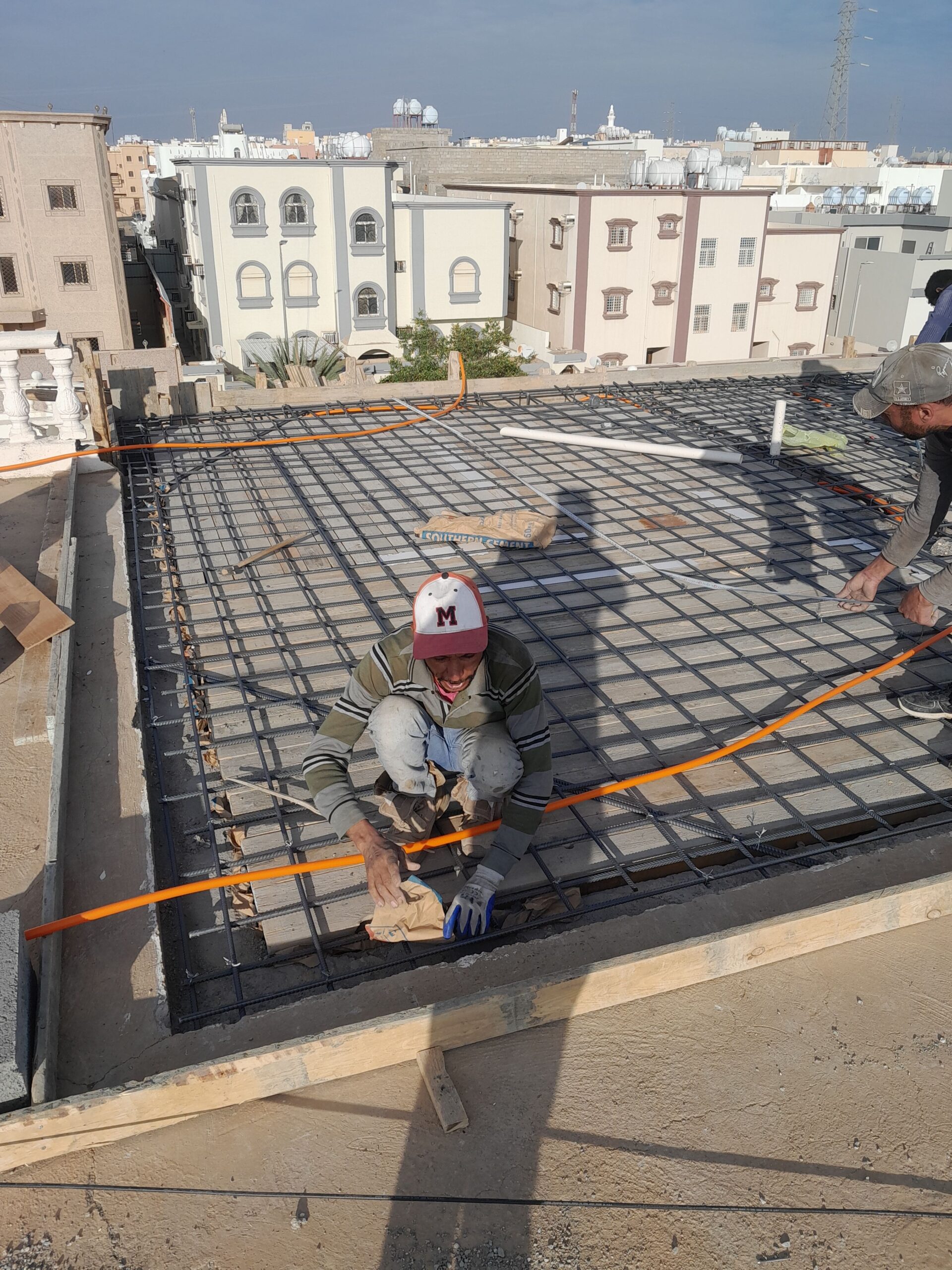 مقاول بناء لياسه تكسير ترميم مبلط ش