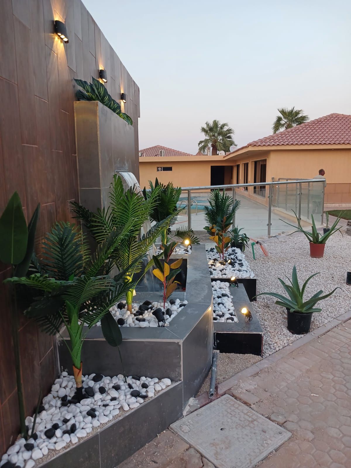 مشتل مشاتل لمسة جمال لتنسيق الحدائق