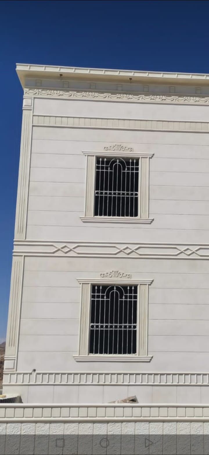 لياس بيضاء وديكورات جبس خارجي جي آر سي بديل الحجر