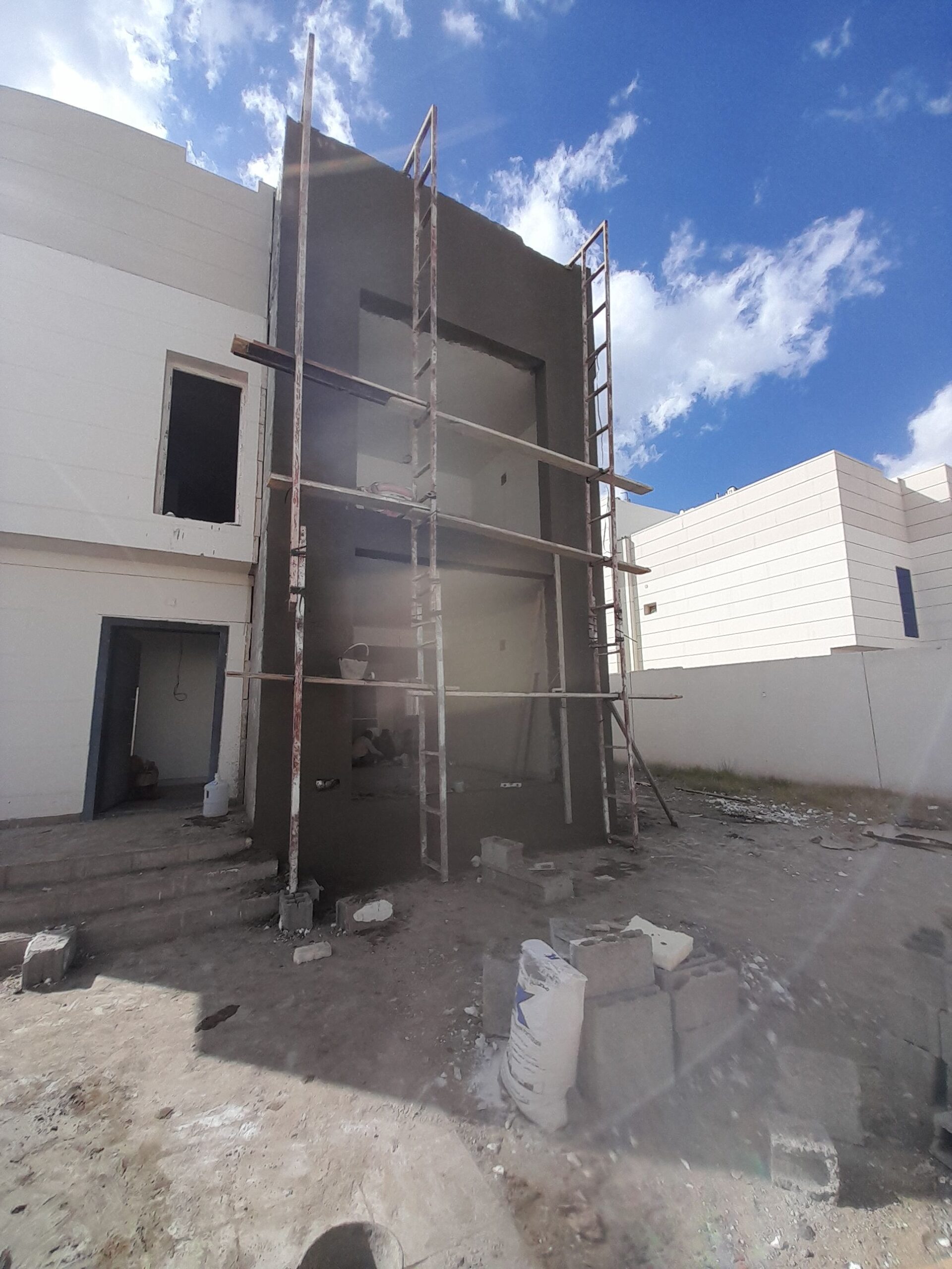 مقاول بناء لياسه تكسير ترميم مبلط