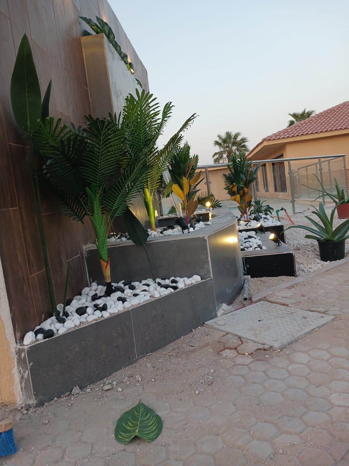 مشتل مشاتل لمسة جمال لتنسيق الحدائق