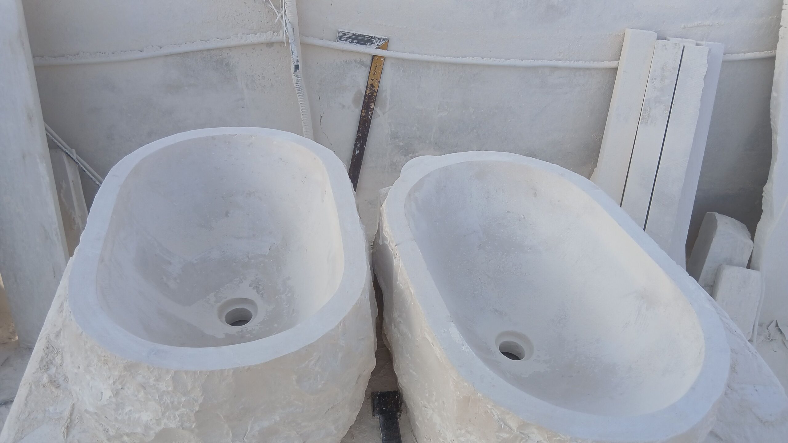 مغاسل حجر طبيعي