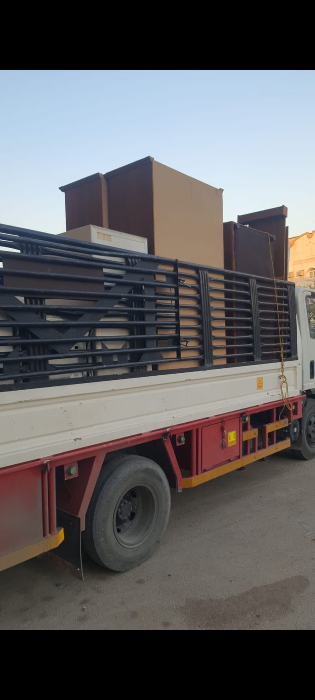 نقل عفش داخل وخارج الرياض فك وتركيب