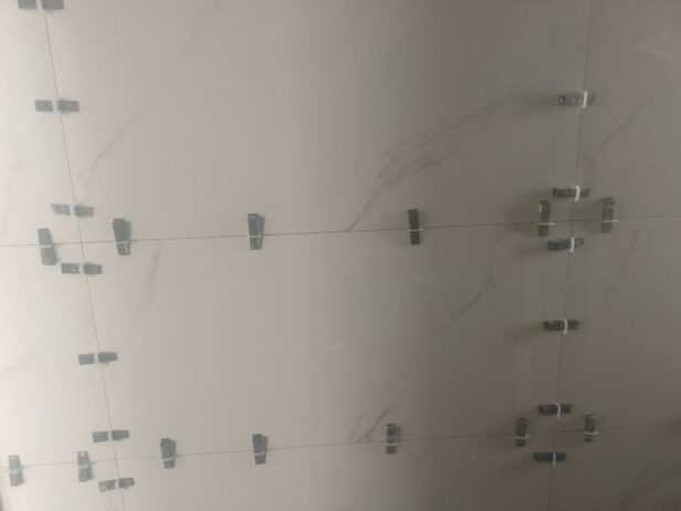 معلم بلاط باكستاني