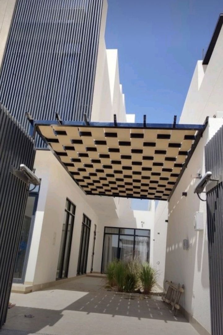 مظلات وسواتر جدة لتفصيل وتركيب مظلات سيارات تركيب