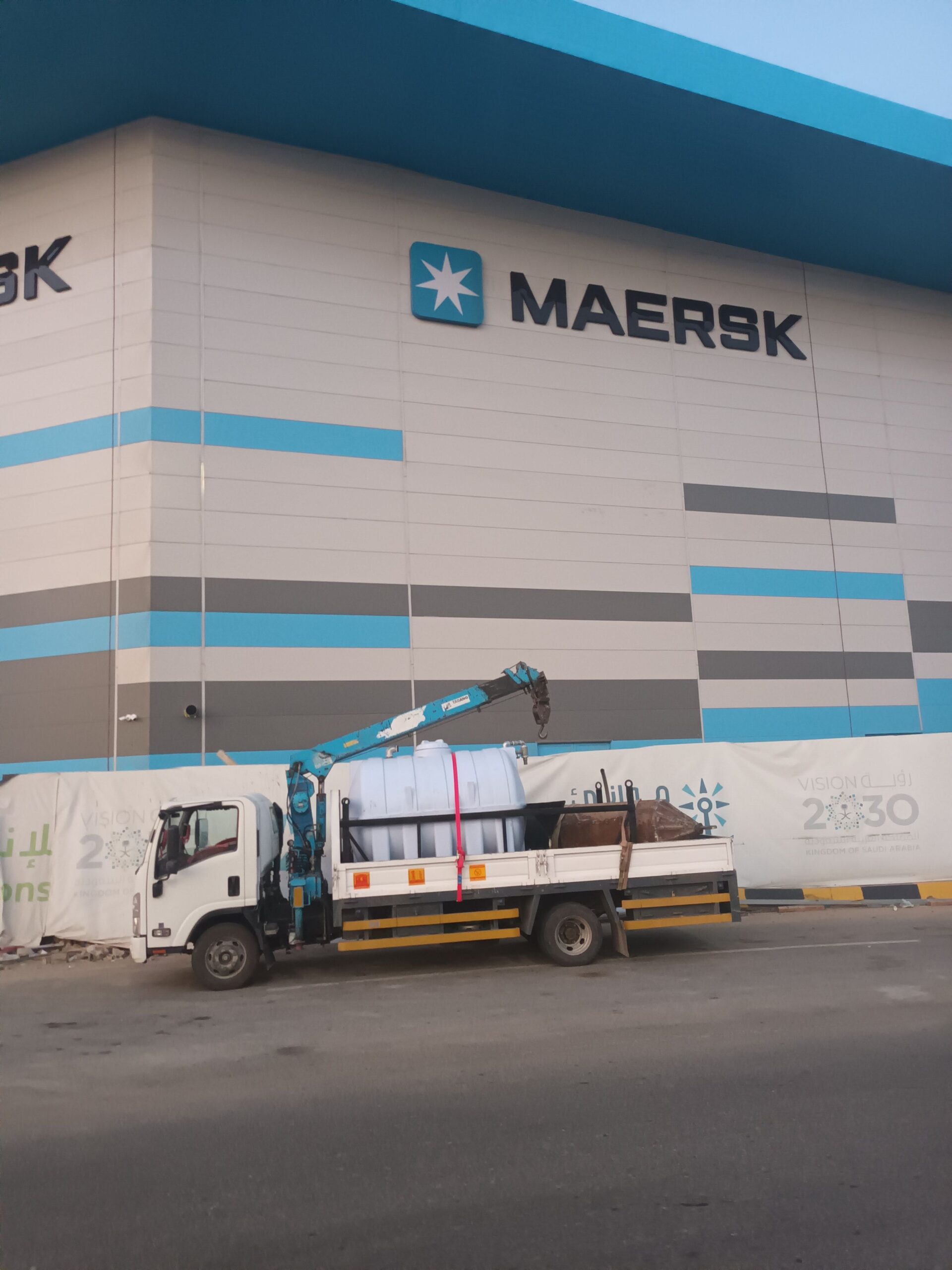 دينه ونش نقل اغراض ومكيفات وخزانات غاز 0562836255