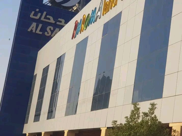 تنظيف واجهات زجاجية وكلادنج