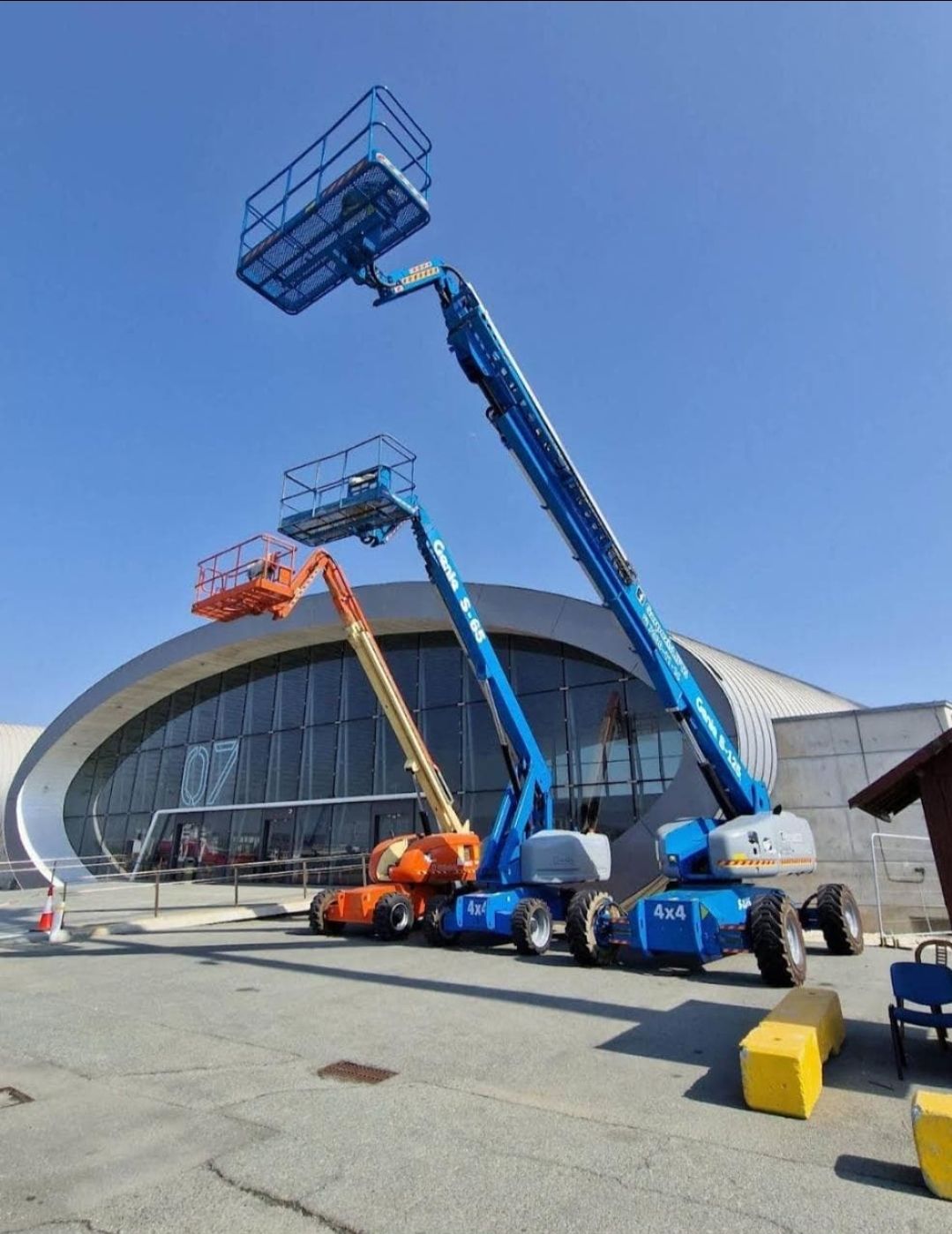 مان لفت للإيجار جميع انواع المقاسات موديلات حديثة