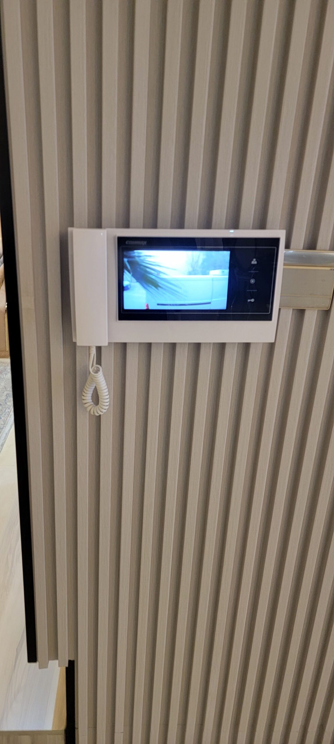 فني انتركوم وكاميرات مراقبة تركيب وصيانه