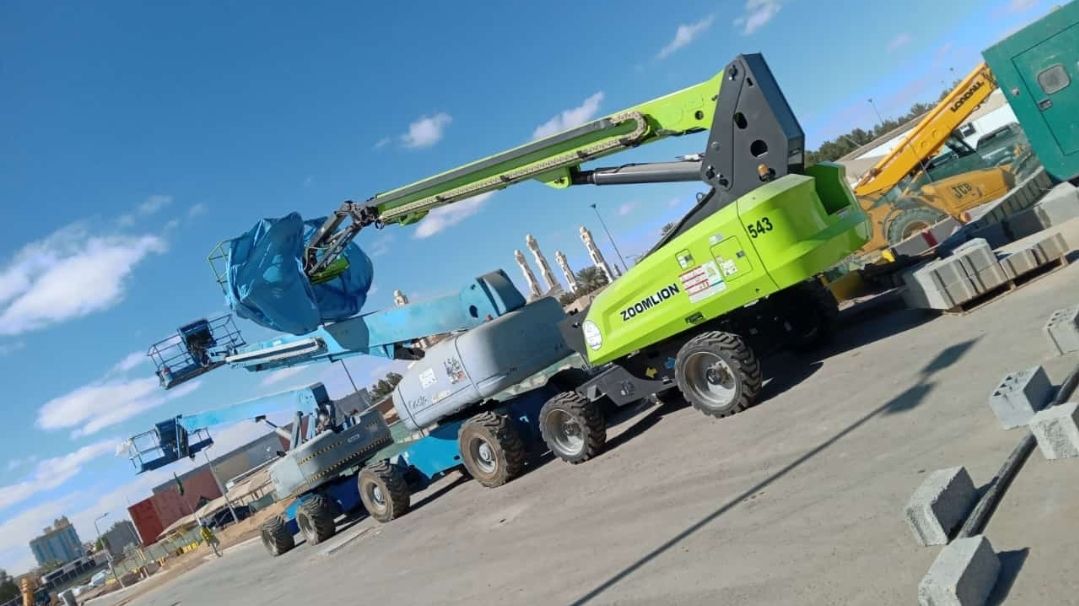 #للإيجار_مان_لفتات #جميع_الاحجام_والمقاسات #موديلا