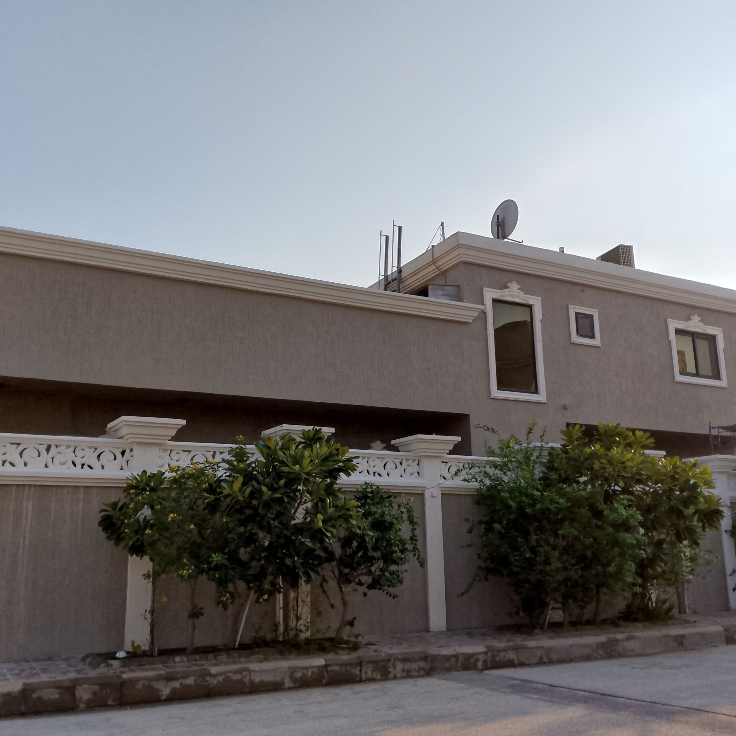 صباغ الخبر صباغ ادمام عازل اسطح ادمام عازل اسطح ال