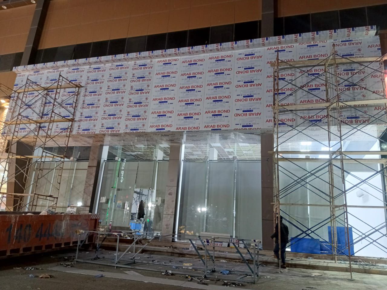 خطاط للدعاية والاعلان تركيب لوحات محلات