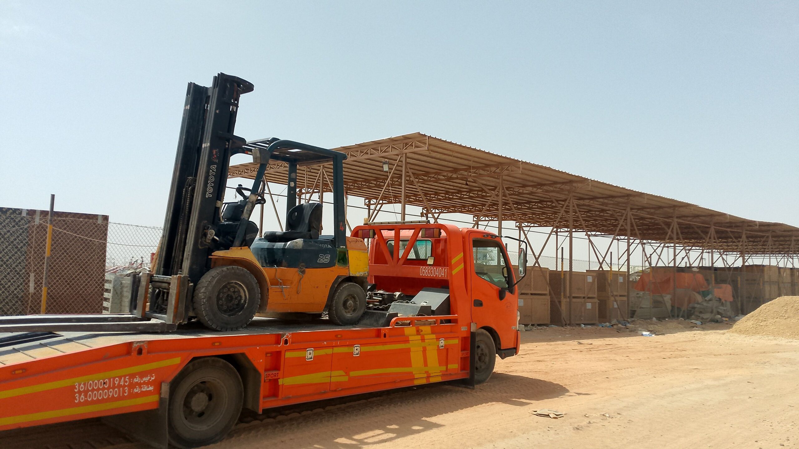 تأجير رافعات شوكيه وكرينات وجميع المعدات الثقيله