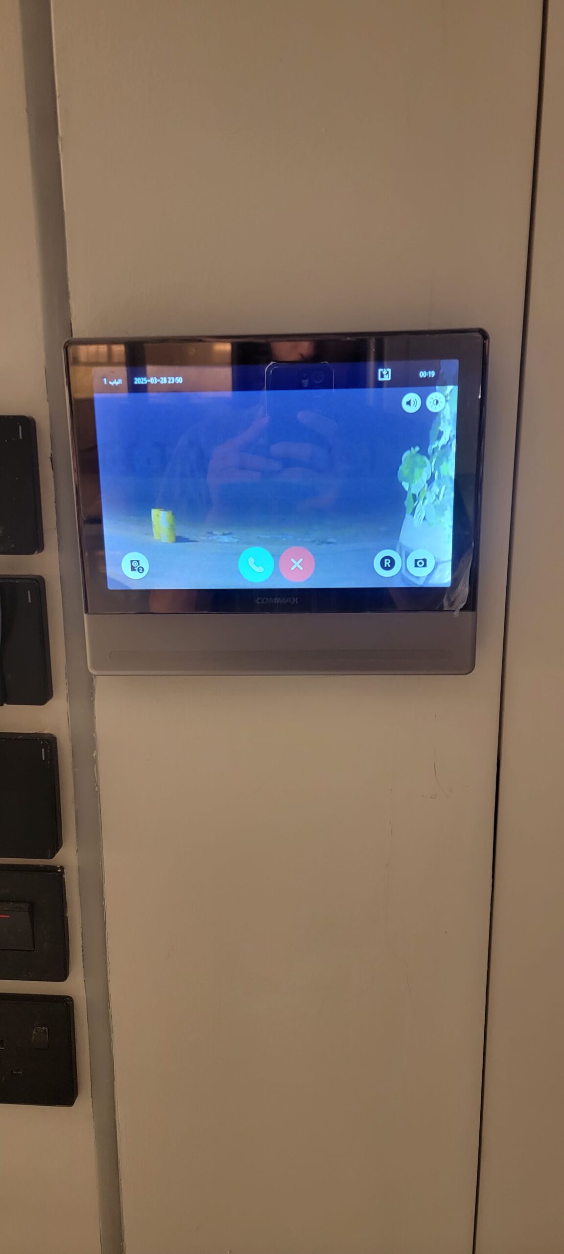 فني انتركوم وكاميرات مراقبة تركيب وصيانه