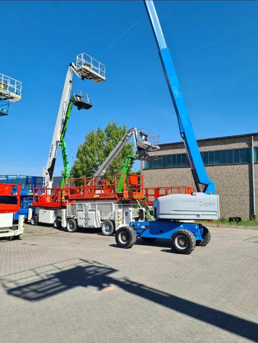 مان لفت للإيجار جميع انواع المقاسات موديلات حديثة