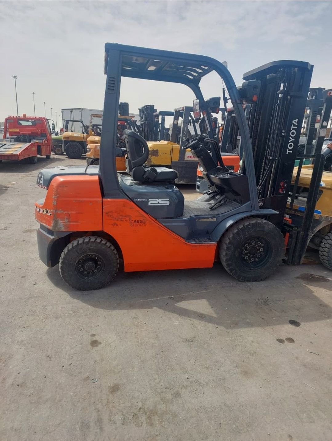 رافعات شوكيه للإيجار جميع الاحجام والمقاسات موديلا