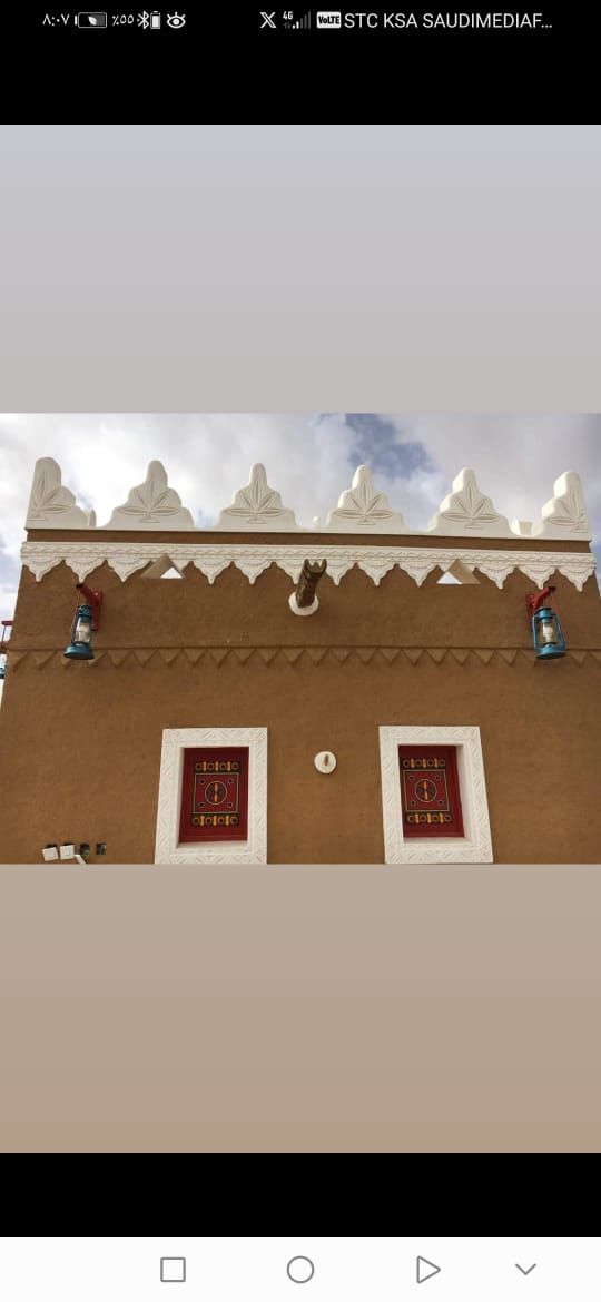 تسوير المزارع والأراضي البيضاء وتركيب شبوك الملاعب