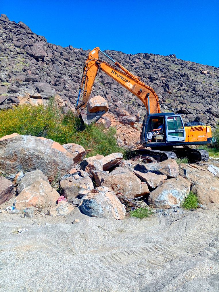 بوكلين للايجار وبناءالحجر