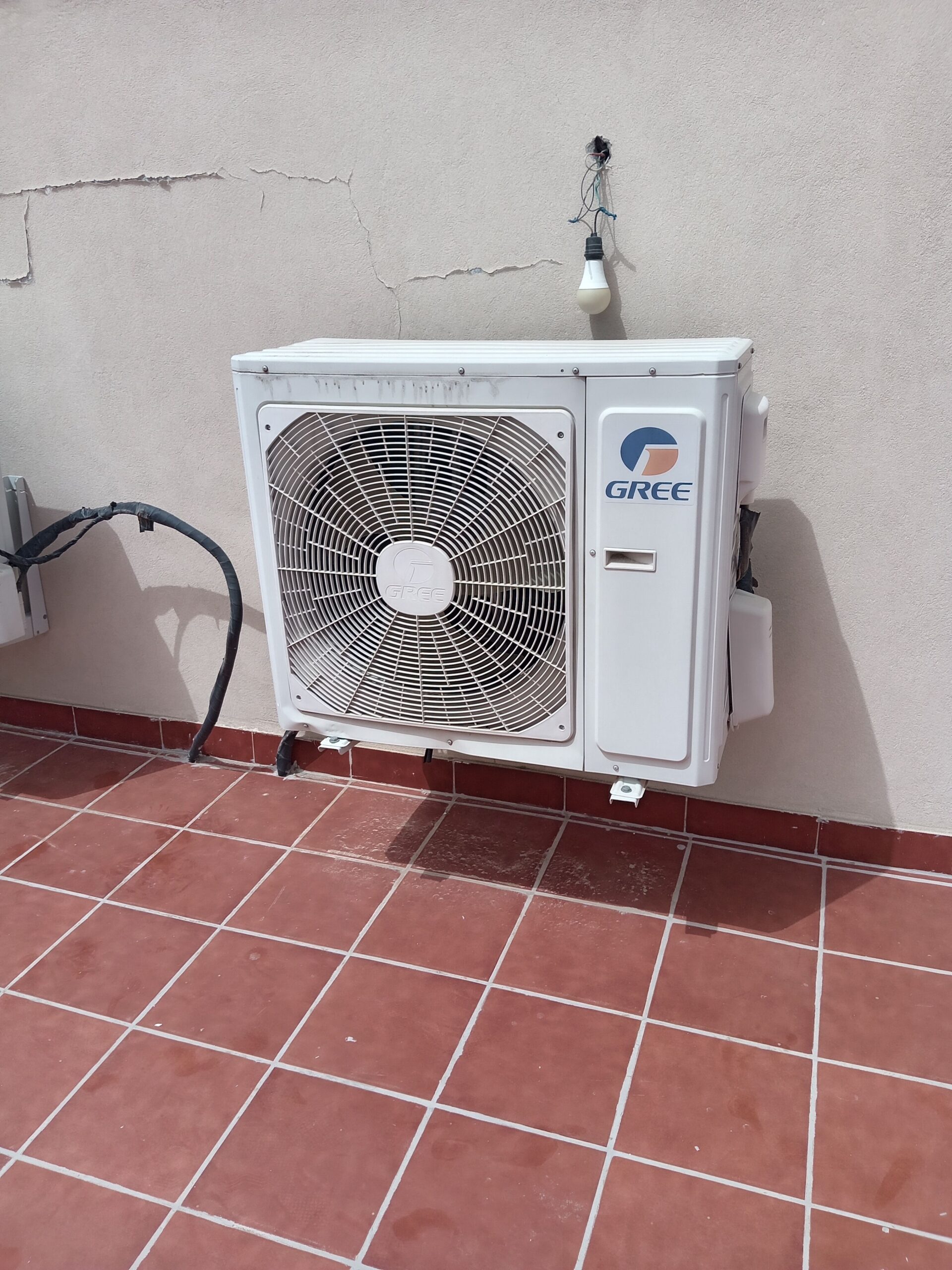 معلم مكيفات اسبلت في الطائف