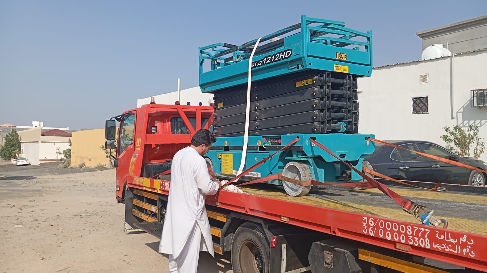 سيزر لفت للايجار رافعة مقصية للايجار رافعة شوكية و