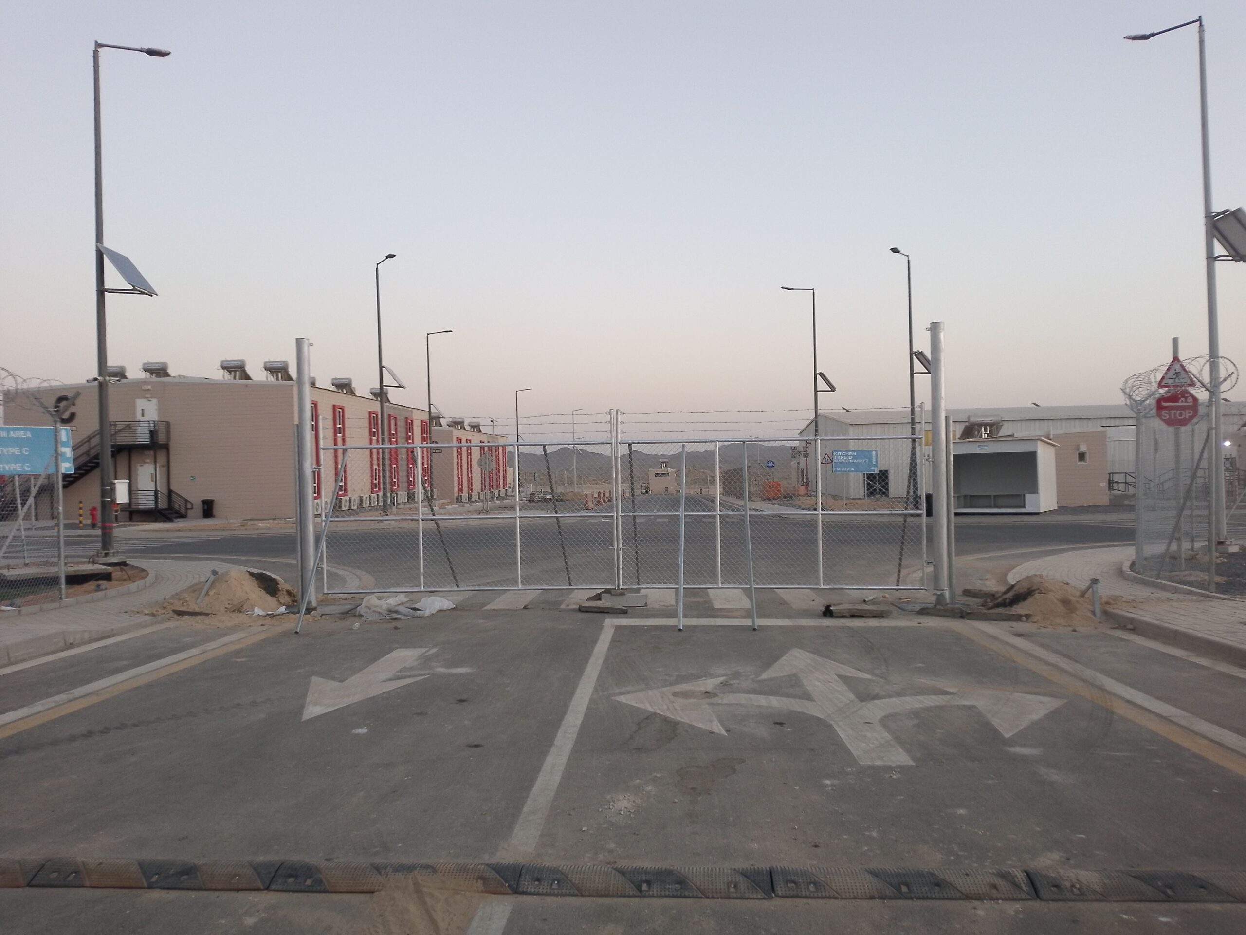 مقاول شبوك ونخيل