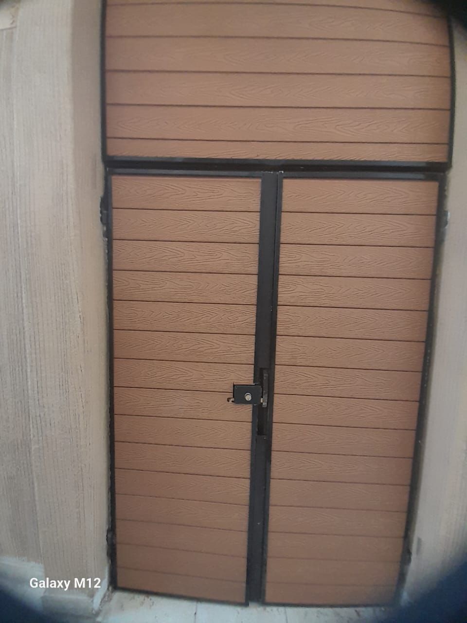 تركيب بديل الخشب للابواب القديمه