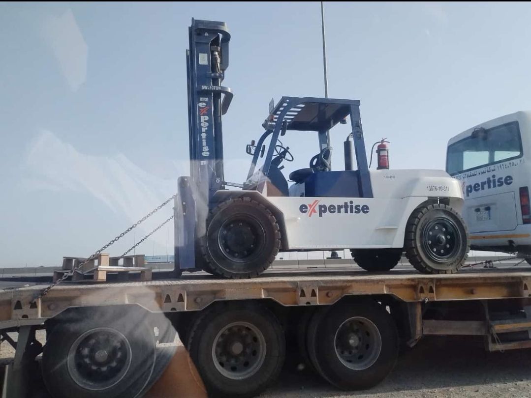 رافعات شوكيه #فوركلفت_للإيجار جميع انواع الاحجام م