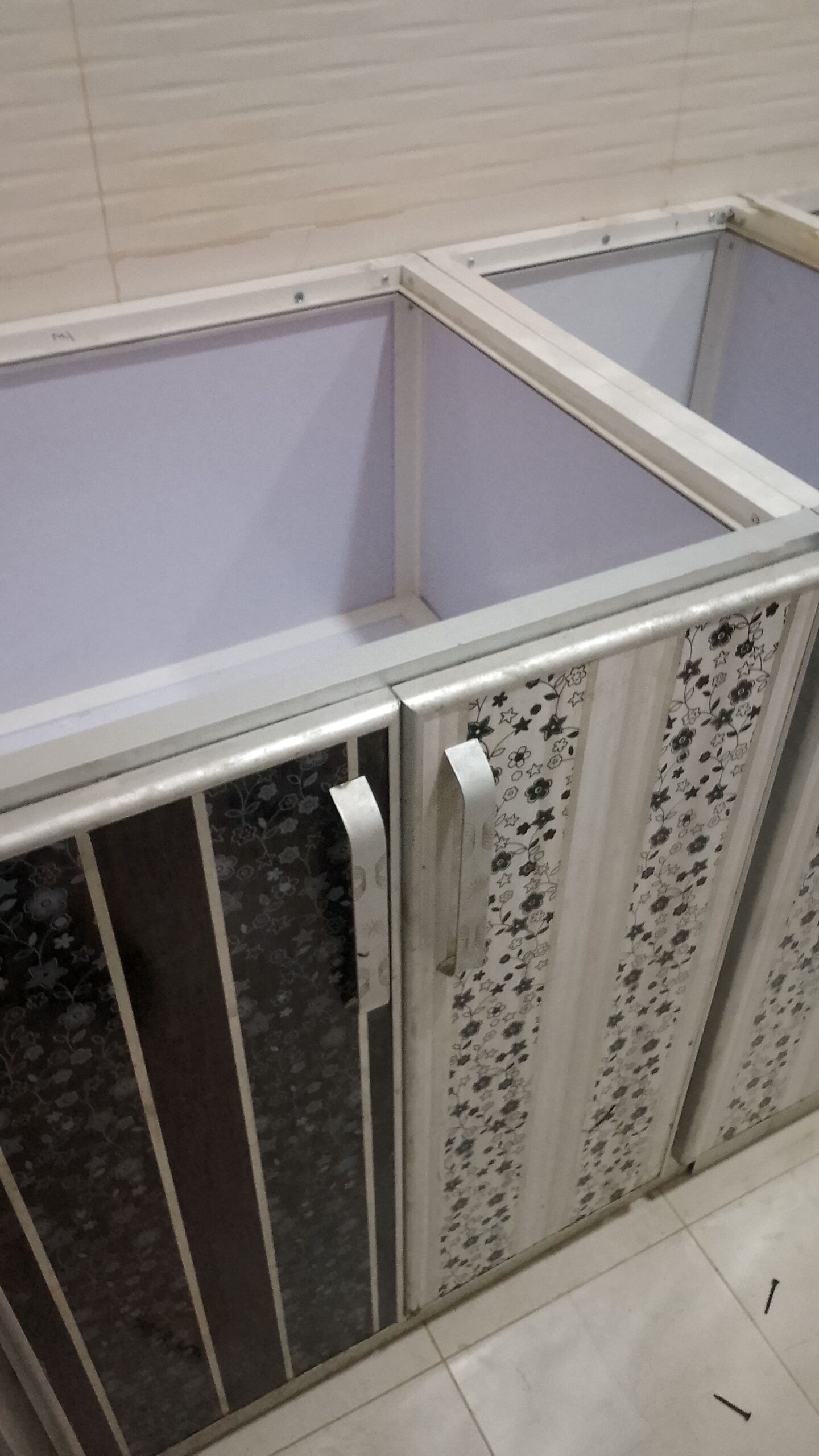 نجاره المنيمم ابواب غرف نوم مطابخ شبابيك زجاز